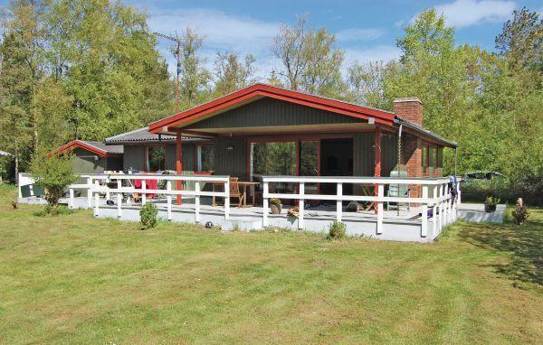 Апартаменты Holiday home Humble 25