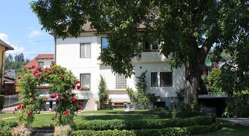 Гостевой дом Ferienwohnung und Gästezimmer Korb