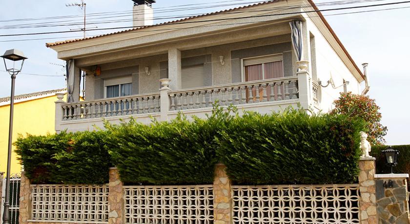 Вилла Villa Pineda de Mar