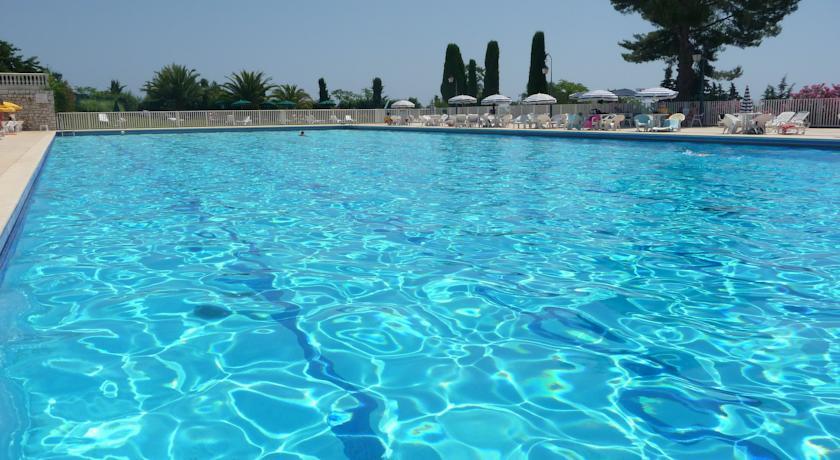 Апартаменты Domaine du Loup