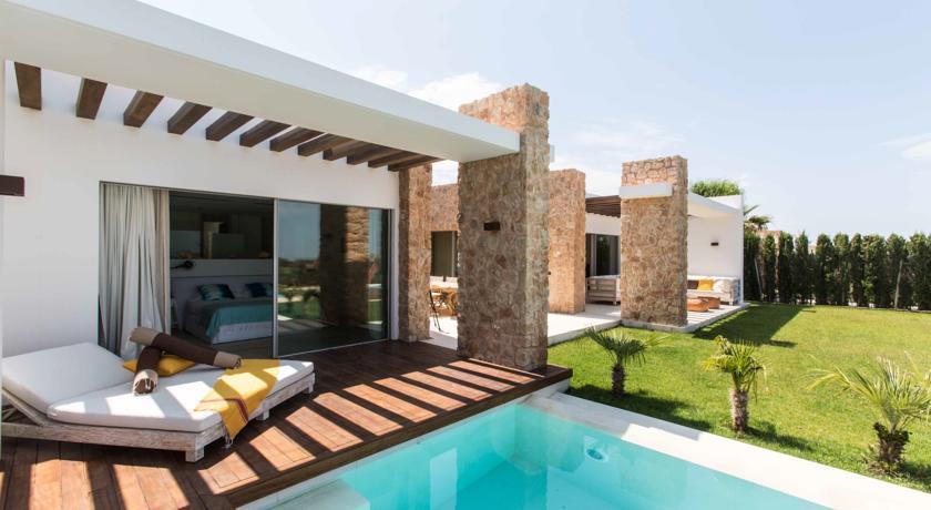 Апартаменты Luxury Villa With Sunset Views