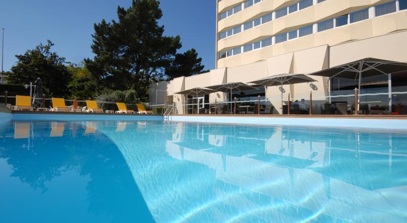 Отель Mercure Ile de Nantes