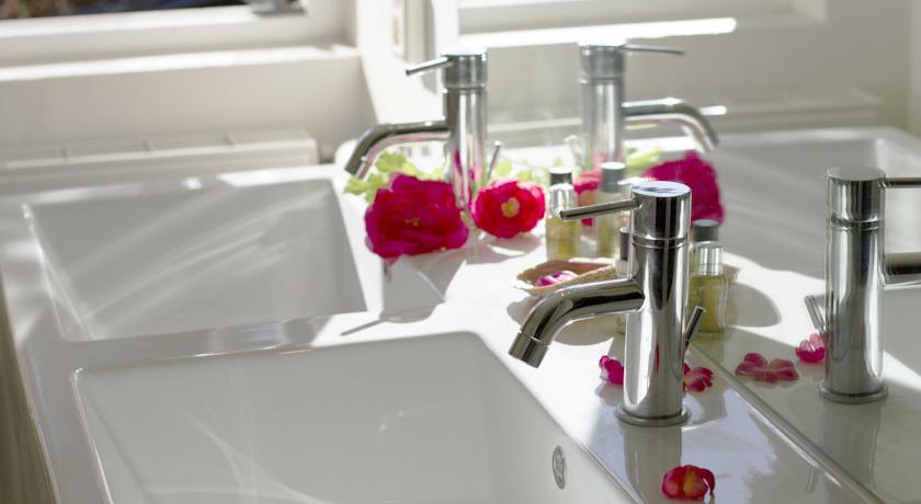 Мини-отель B & B @ Sabri Homes