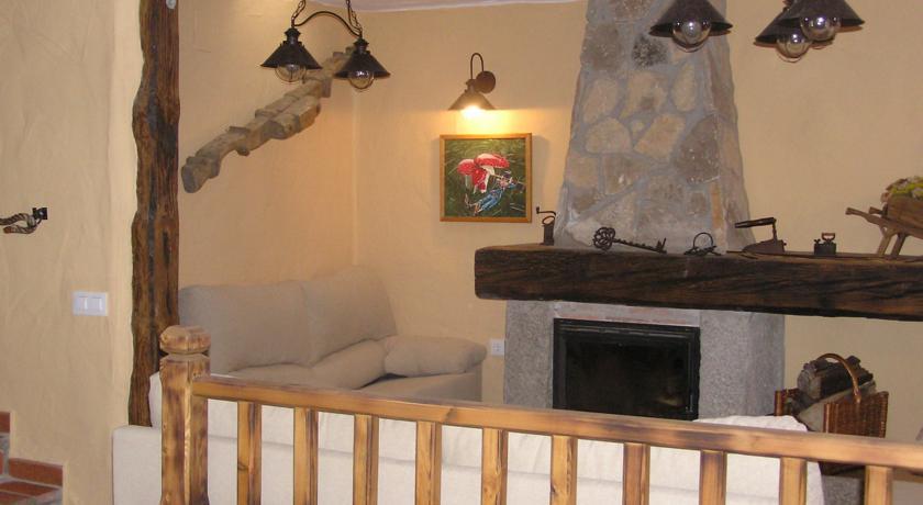 Гостевой дом Hostal Rural Las Cuatro Calles