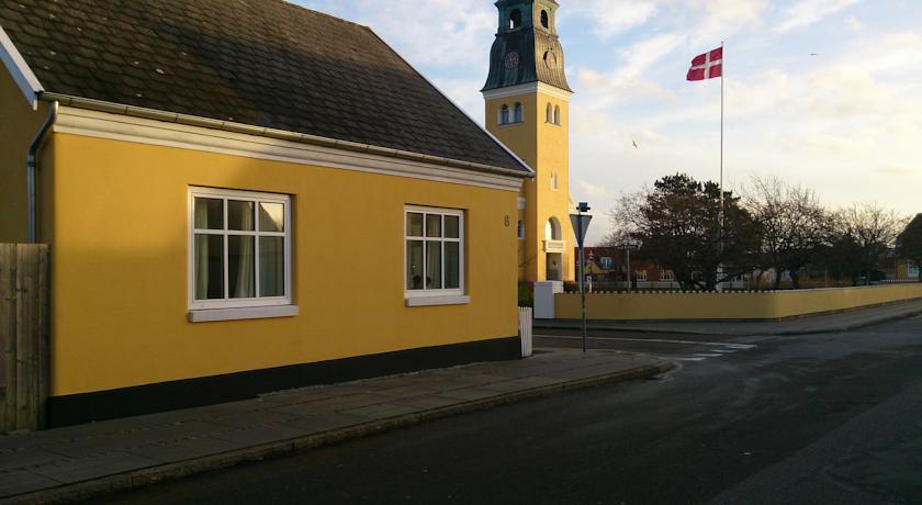 Skagenhus ved Kirken