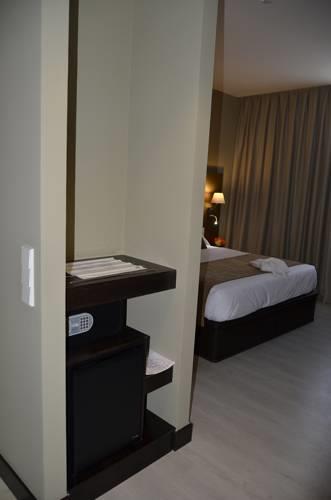Отель Hotel Route 42
