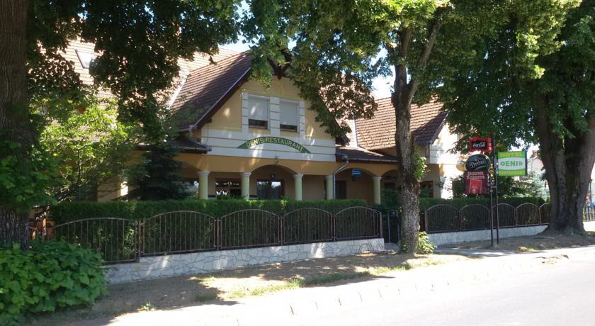 Отель Denis Hotel és Étterem