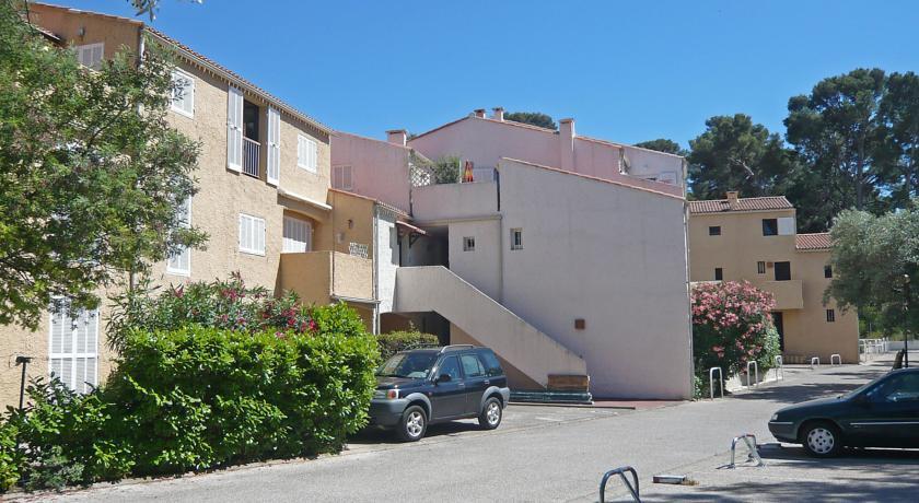 Апартаменты Apartment Saint-Cyr-sur-Mer 2