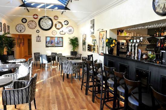Отель Le Bouchon Brasserie & Hotel