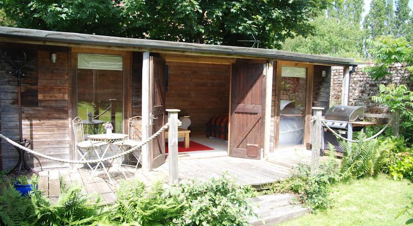Апартаменты Magic Cottage