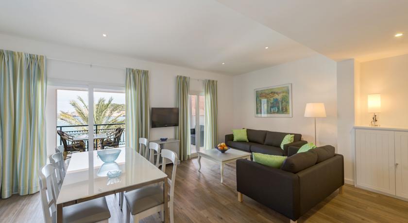 Апартаменты Lili Apartments