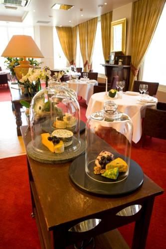 Отель Mansion Hotel Bos & Ven