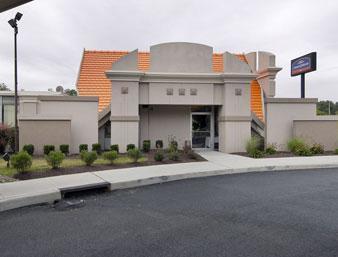 Отель Howard Johnson Inn Newburgh