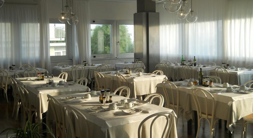 Отель Hotel Europa