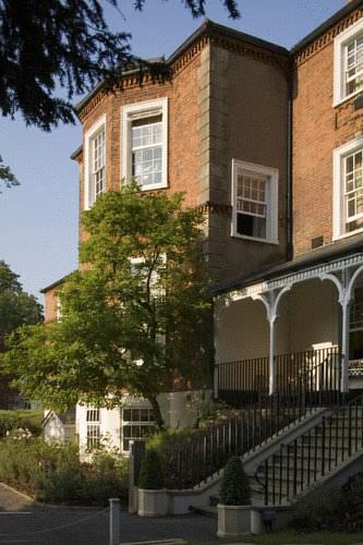 Отель Brandshatch Place & Spa