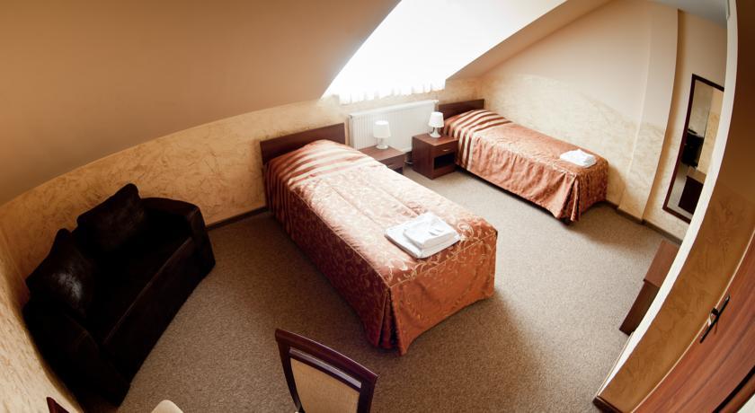 Отель Hotel & Restauracja Okrąglak