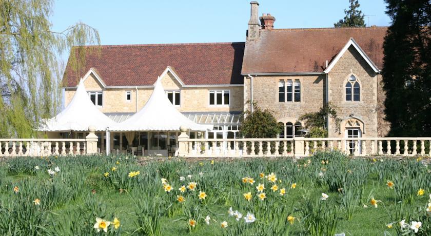 Отель Fallowfields Country House Hotel