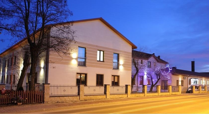 Отель Hotel Stara Fabryka