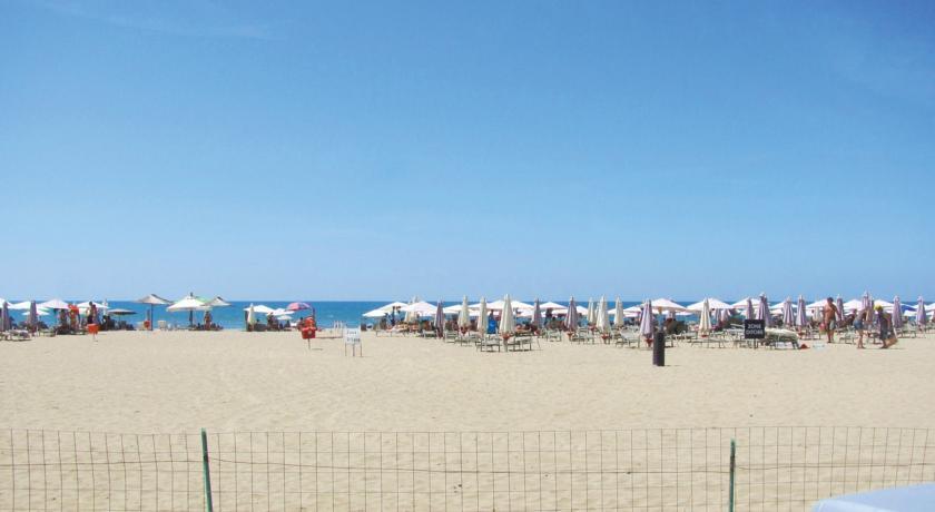 Апартаменты Holiday home Lalzi Bay 29