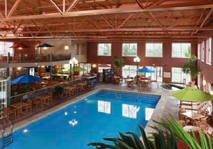 Отель Hampton Inn Holland