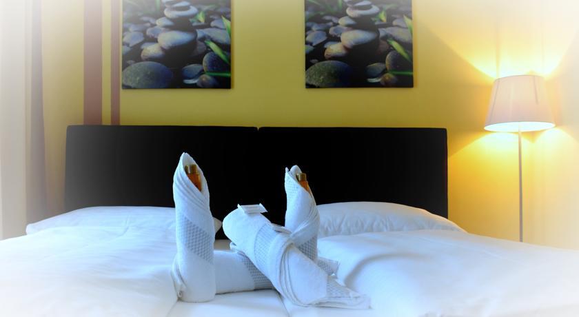 Early Bird Hotel