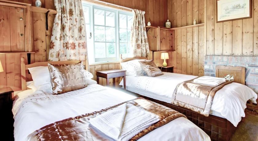 Отель Garlies Lodge