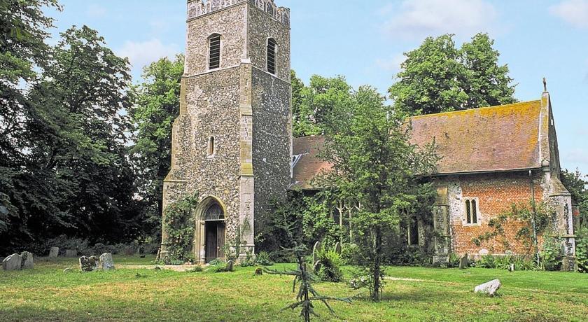 Апартаменты Rishangles Old Church