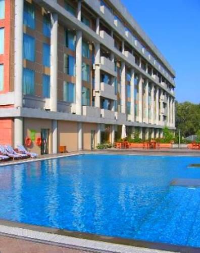 Отель Taj Chandigarh