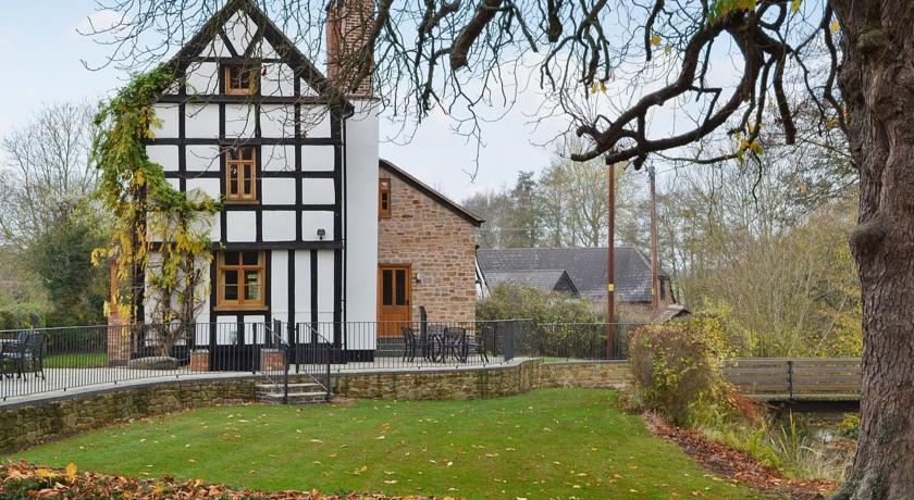 Отель Brook House