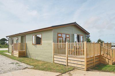 Отель Apple Blossom Lodge