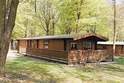 Отель Kenwick Woods Lodge