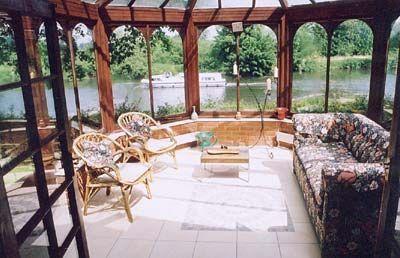 Апартаменты Holly Lodge