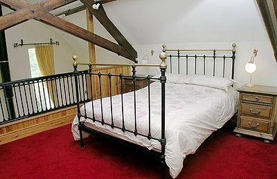 Отель Coach House