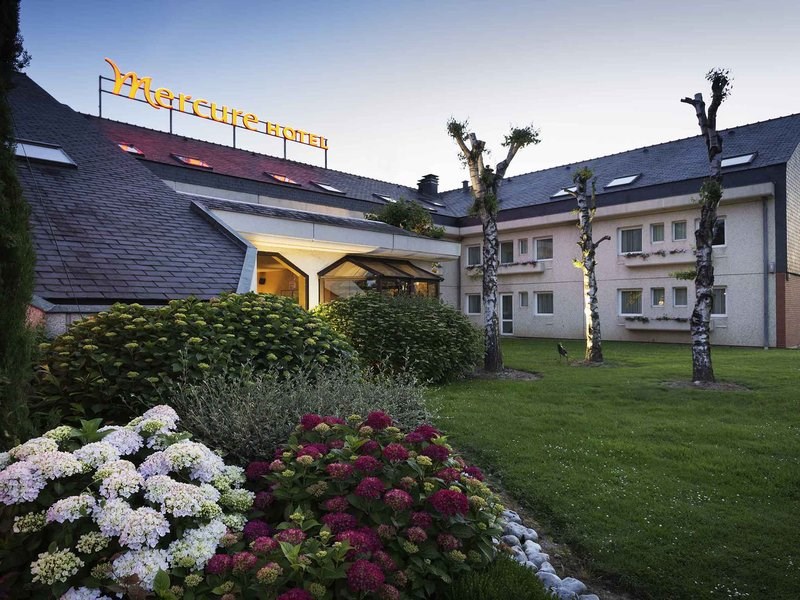 Отель Hotel Mercure Lisieux