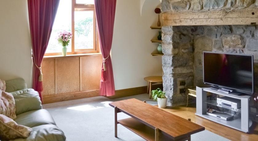Отель Aberkin Farmhouse