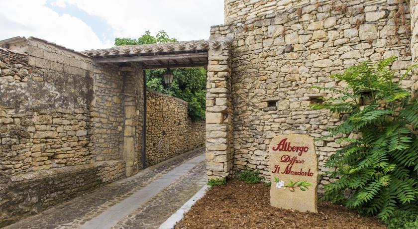Отель Albergo Diffuso Il Mandorlo
