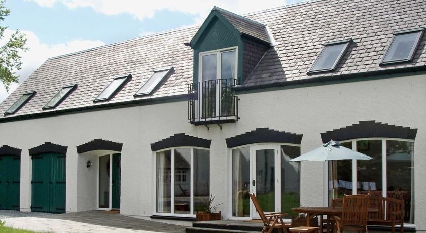 Отель The Coach House