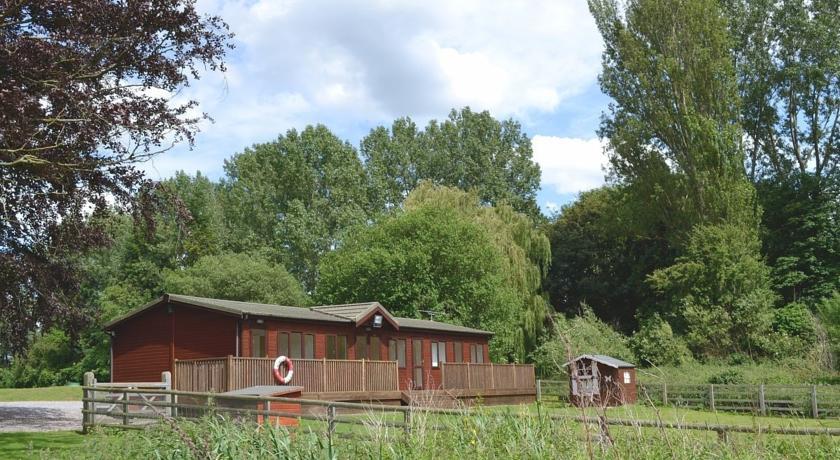 Отель Dinkley Lodge