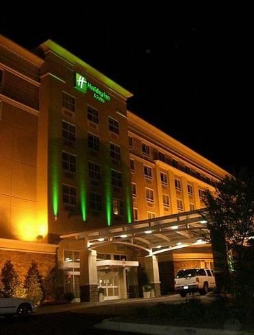 Отель Holiday Inn Hotel & Suites Memphis-Wolfchase Galleria