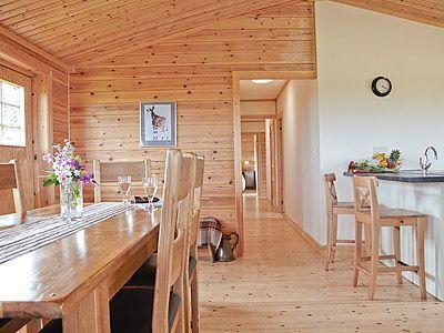 Отель Bassetts Lodge