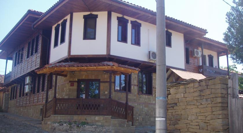 Отель Family Hotel Medven - 1