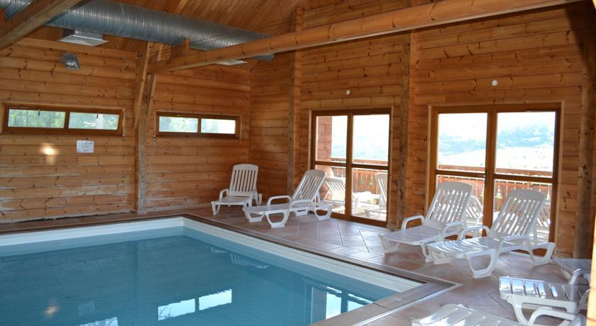Отель Les Chalets de la Lauzière