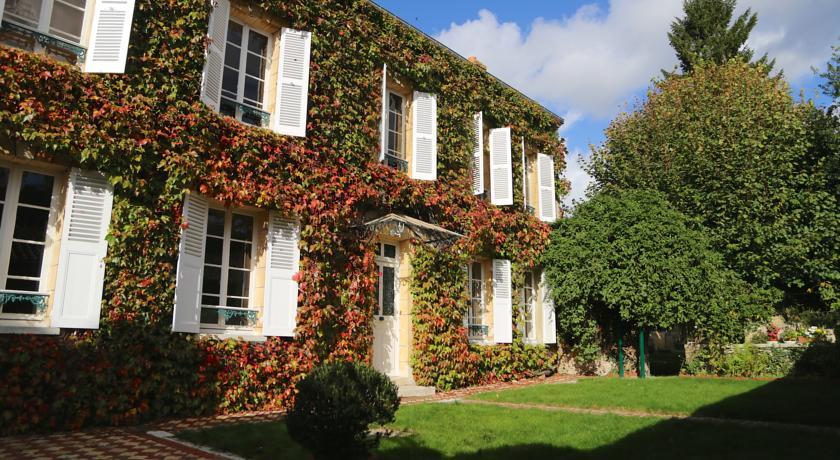 Апартаменты Gîte le Jardin Secret