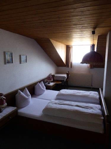 Отель Gasthaus Hahnenkamm