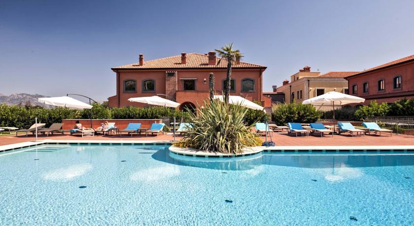 Отель Etna Golf Resort & Spa