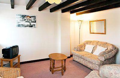 Отель Black Bull Cottage