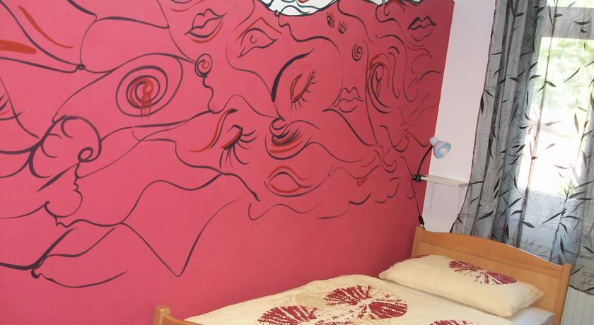 Hostel Chameleon