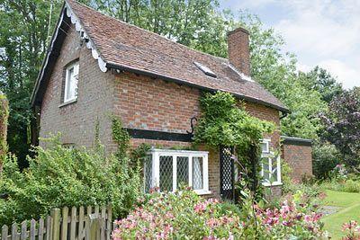 Отель Wysteria Cottage