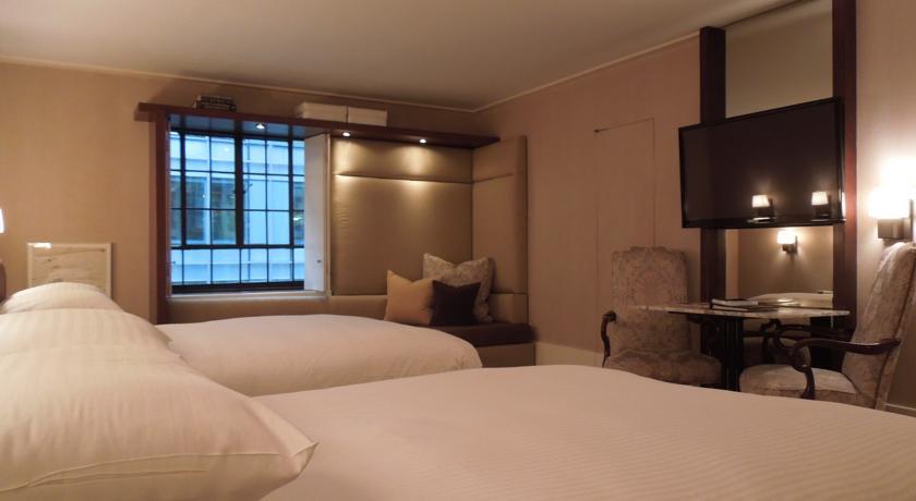 City Club Hotel