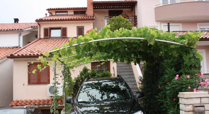 Апартаменты Family Friendly Apartments